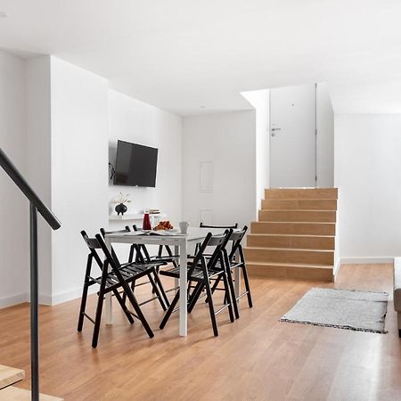 Altido Stylish 2-Level Flats Near Ajuda Palace Lisbon Exterior photo