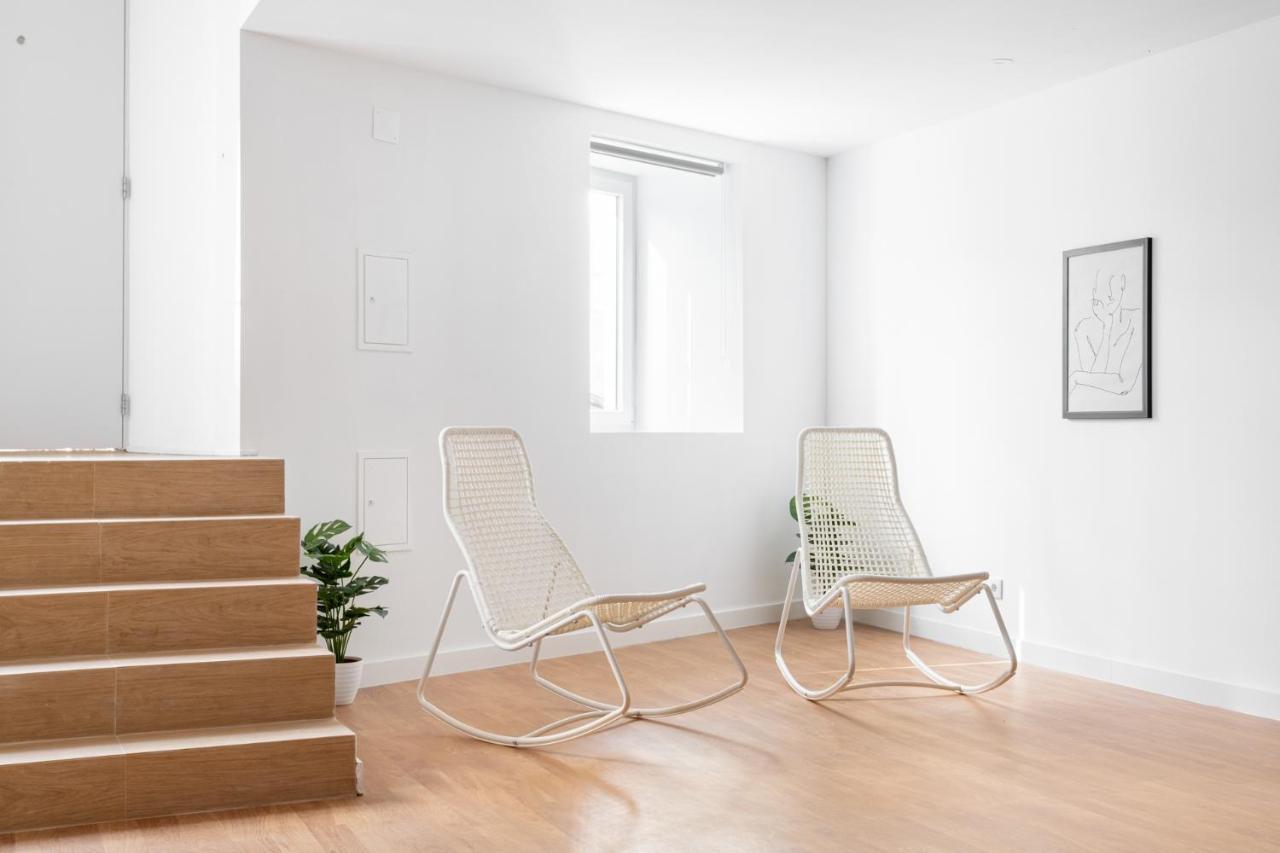 Altido Stylish 2-Level Flats Near Ajuda Palace Lisbon Exterior photo
