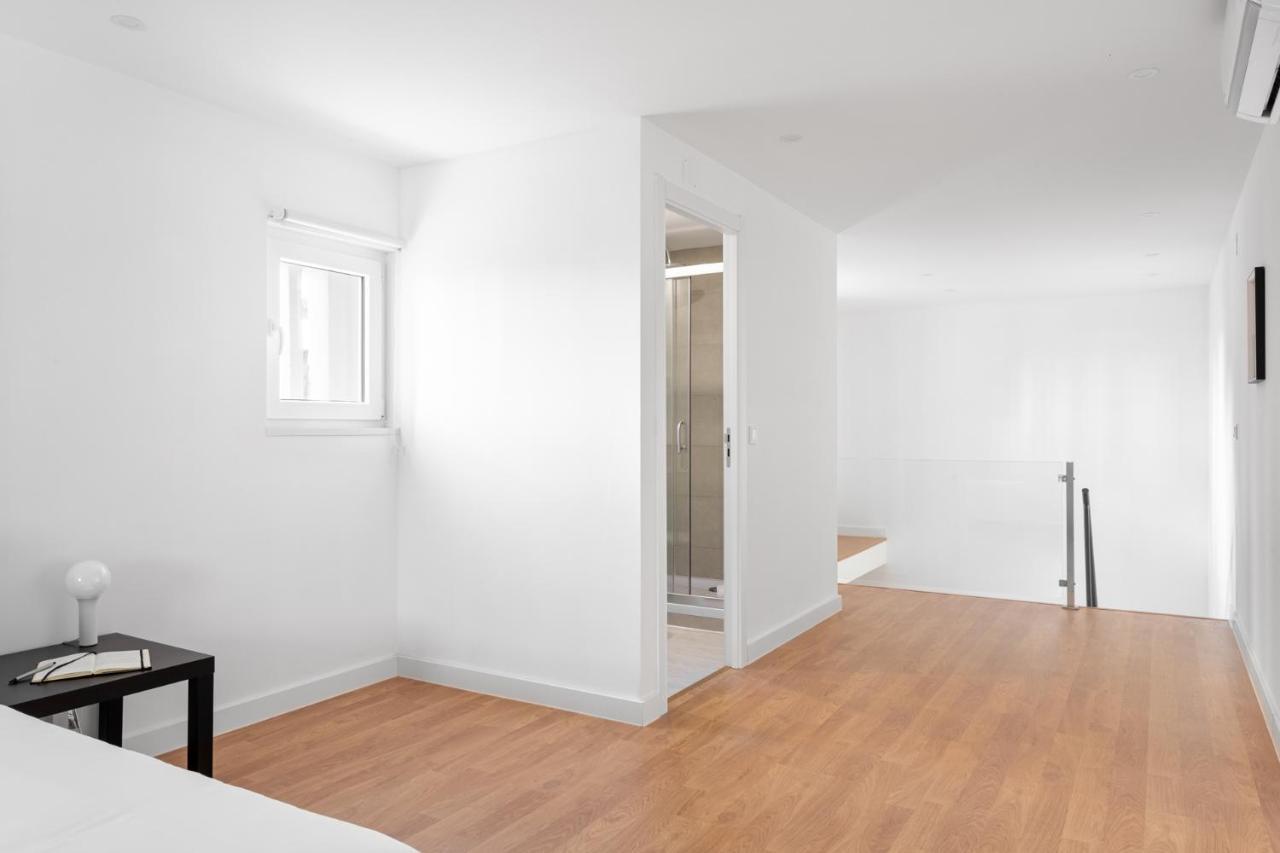Altido Stylish 2-Level Flats Near Ajuda Palace Lisbon Exterior photo