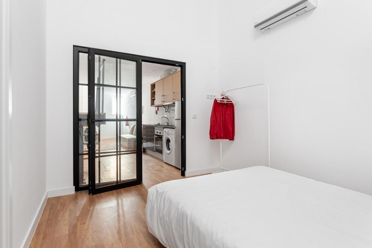 Altido Stylish 2-Level Flats Near Ajuda Palace Lisbon Exterior photo